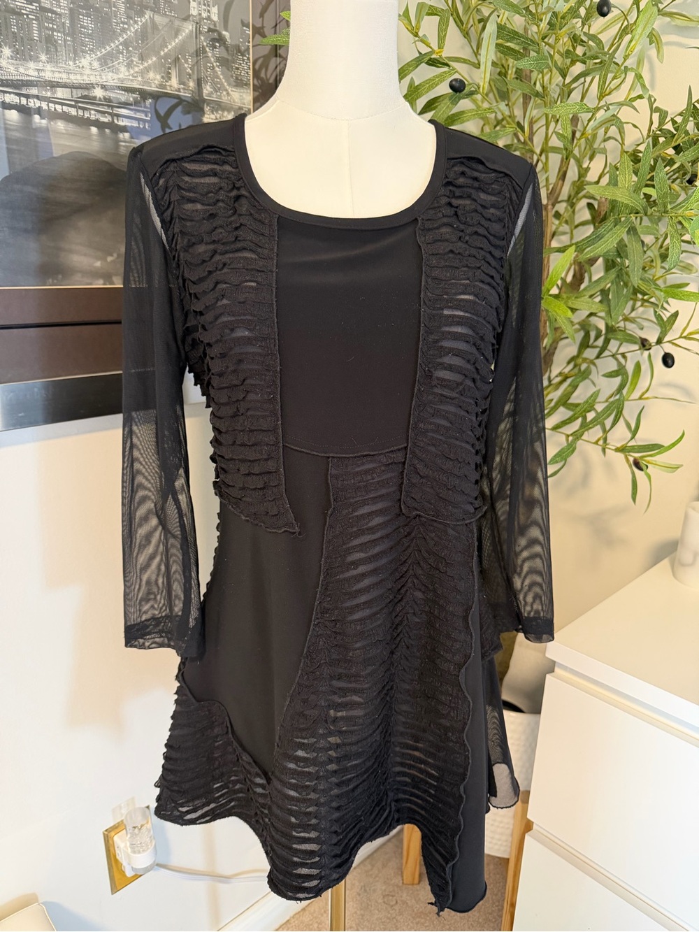 Joseph Ribkoff Black Ruched Mesh Asymmetrical Tunic Top Size 8